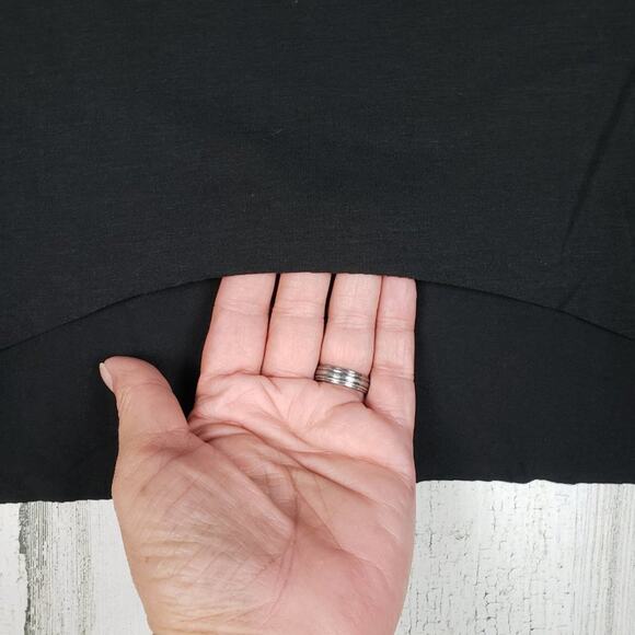 NWOT Over The Limit Apparel Sleeveless Black Muscle Tee Women's Size Small - Picture 8 of 11